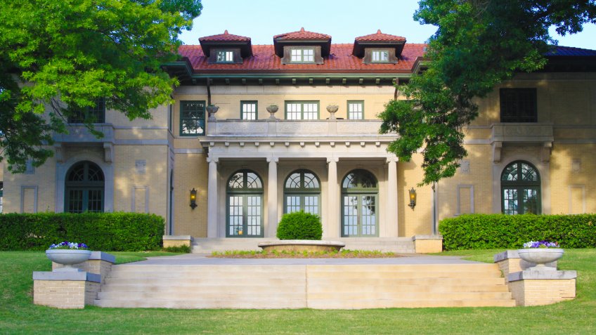 The lovely Tulsa Garden Center, located in Tulsa, Oklahoma, formerly a mansion, is photographed.
