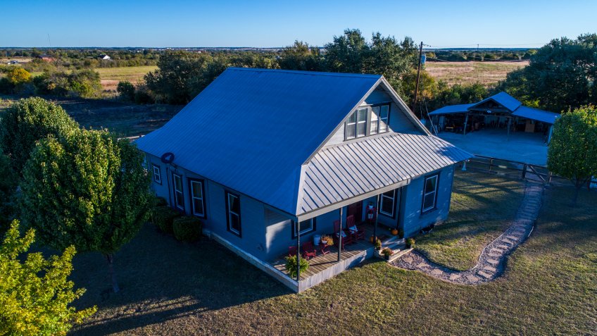Open Ranch Farm lands large acre lot with Cozy quaint historic Home built in the 1900's in Georgetown , Texas Perfect corner shot from the top of the house - Image.