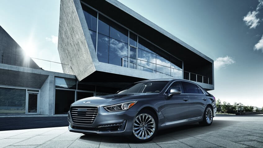 2017 Genesis G90.