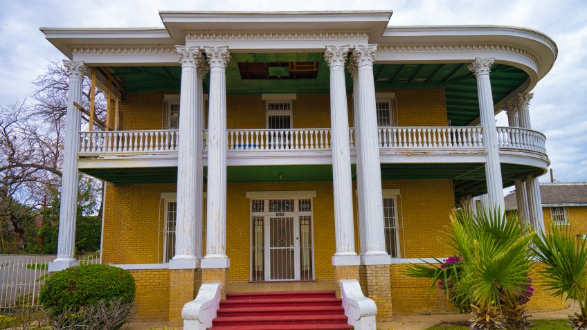 January 13, 2016 Laredo, Texas, USA: Spanish colonial mansion architecture in the historic center of the city - Image.