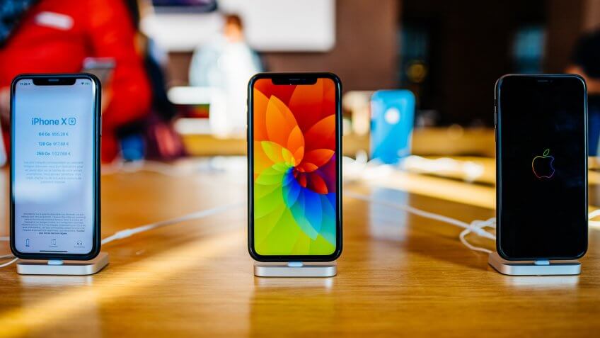 Apple iPhones in store