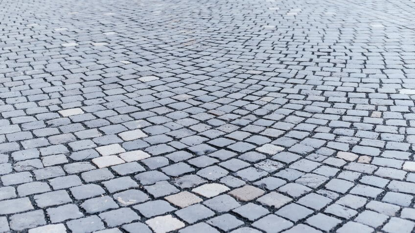 curved drive way stone