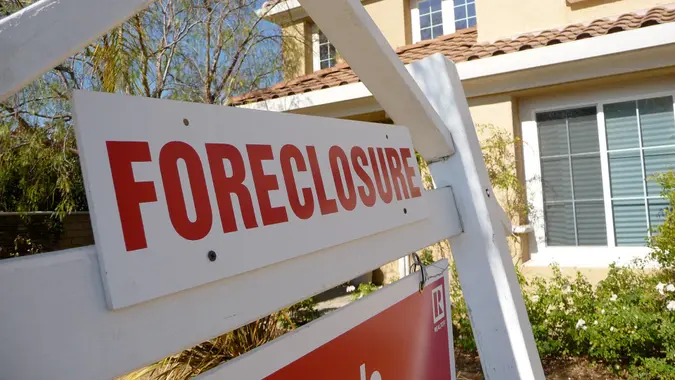 foreclosure housing market