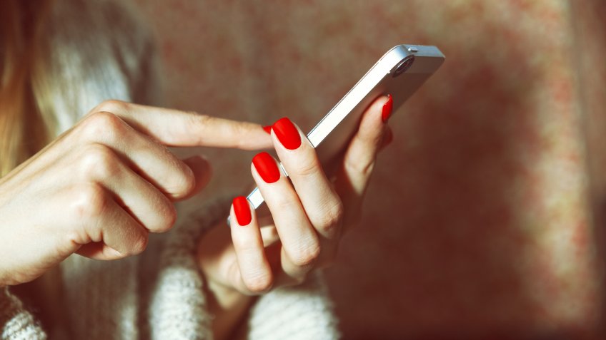 girl using instagram on her mobile phone