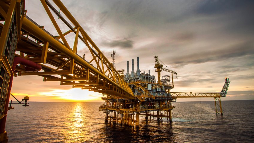 offshore oil drilling rig