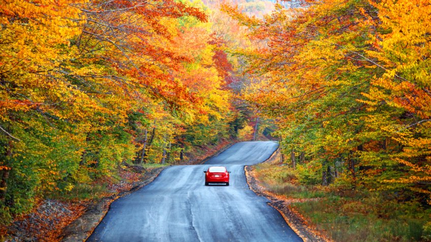 The White Mountains are a mountain range covering about a quarter of the state of New Hampshire and a small portion of western Maine in the United States.