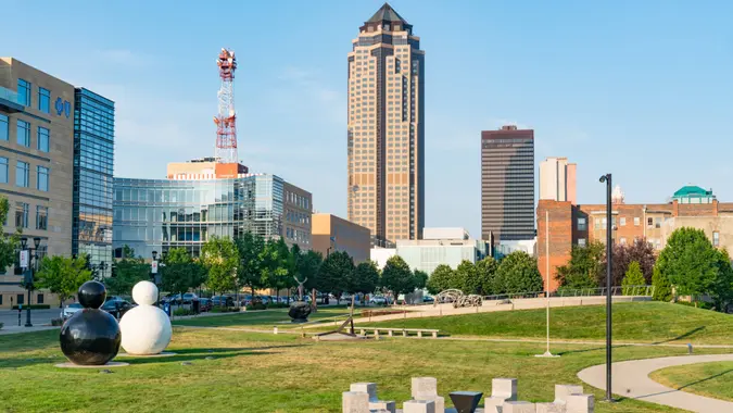 5 Small Cities To Retire on a Tight Budget in 2026