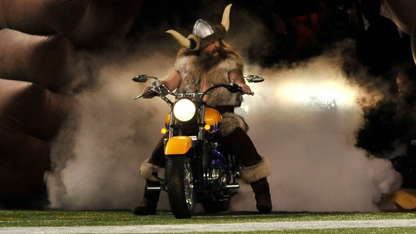 Minnesota Vikings mascot Ragnar the Viking