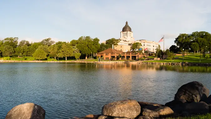 9 States with No Income Tax — Lower Your Tax Bills by Moving to These States 9 States with No Income Tax — Lower Your Tax Bills by Moving to These States