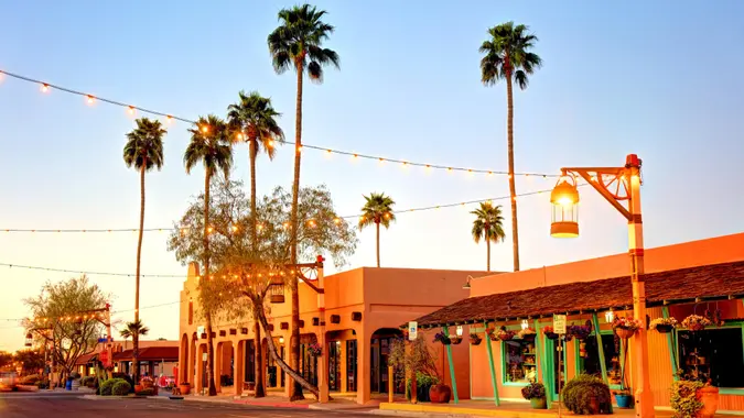 Old Town Scottsdale, the city’s downtown hub, is home to hundreds of shops, galleries, chef-driven restaurants, upscale bars and high-energy nightclubs.