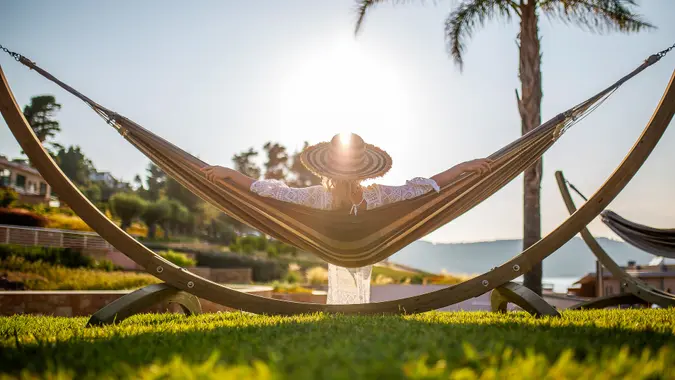 What Does ‘Quiet Luxury’ Mean and Is It the Key to Financial Success? What Does ‘Quiet Luxury’ Mean and Is It the Key to Financial Success?