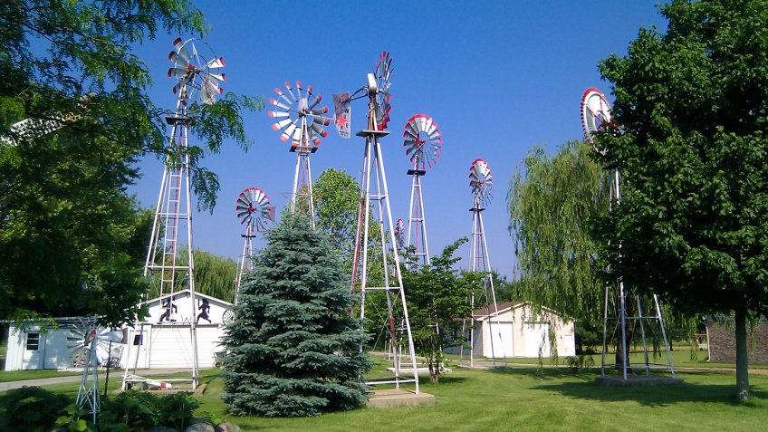 Windmill collection, Lebanon, Indiana