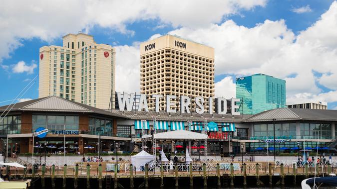 NORFOLK, VIRGINIA, USA – MAY 27, 2018: Norfolk's Waterside District, a dining and entertainment area along the city's waterfront.