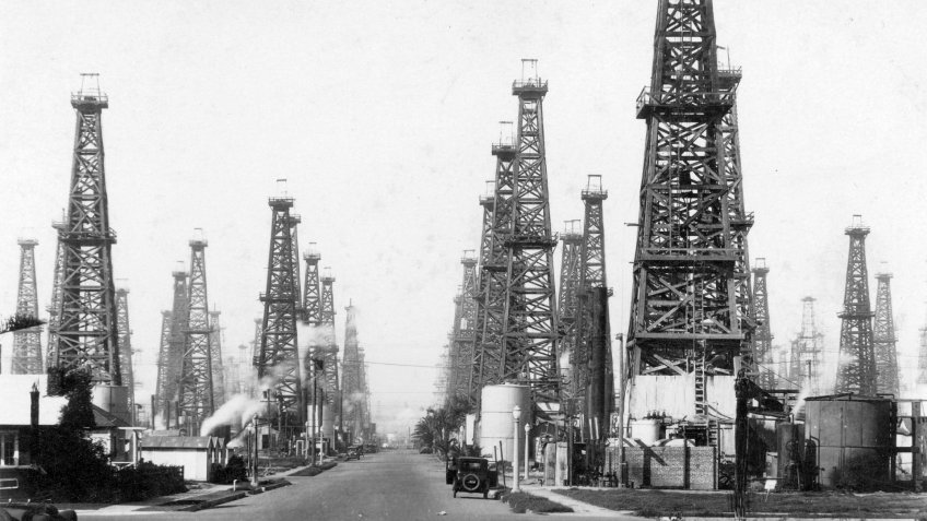 oil wells near La Habra California in the 1920s