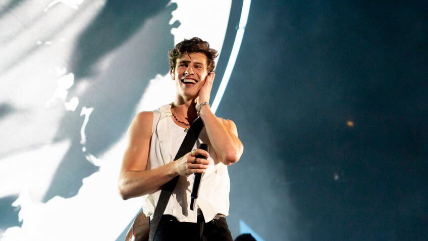 Shawn Mendes performer