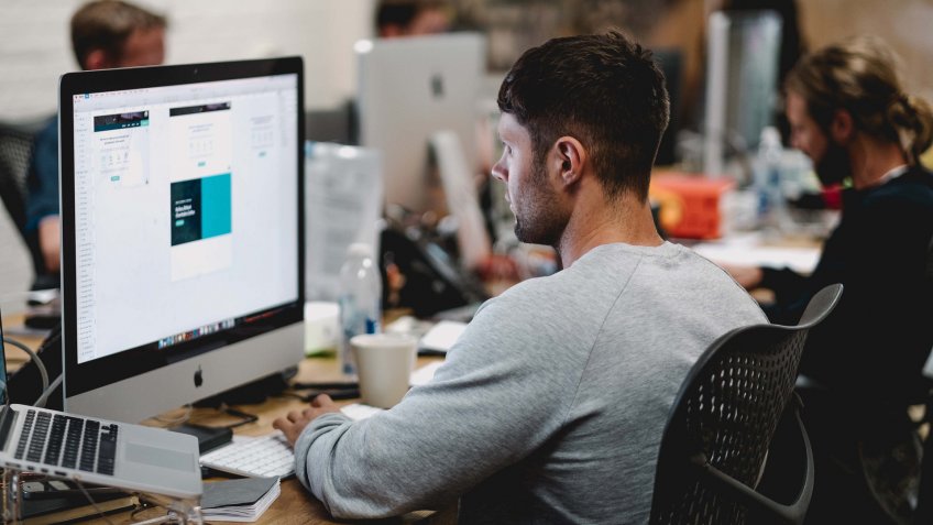 mobile app developer with team
