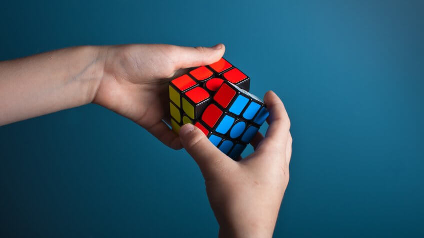 solving rubik's cube puzzle toy