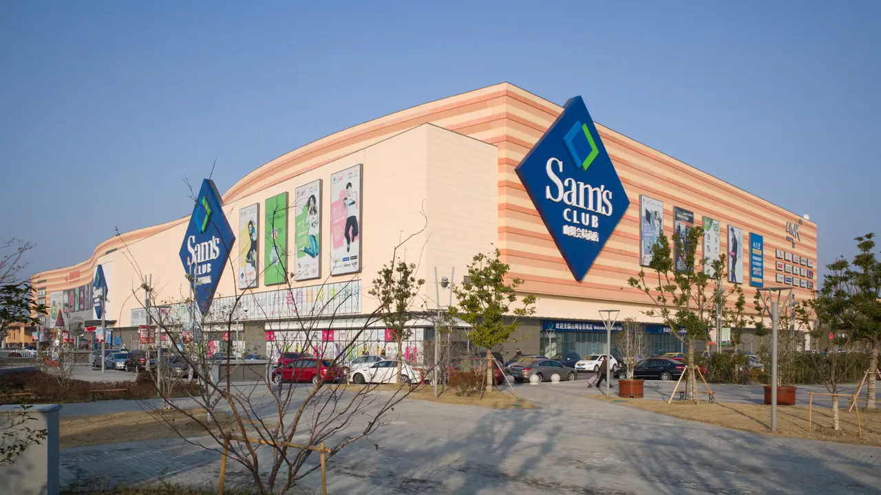 SUZHOU / CHINA - JANUARY 19, 2014: Newly-opened Link city shopping center / mall features membership discount store 'Sam's Club' - Image.