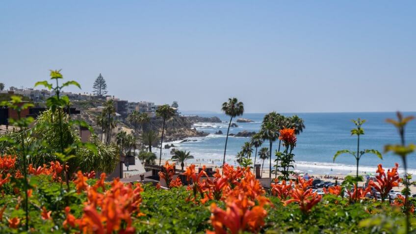 Southern California summer seashore color is blue or red.