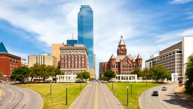 People Are Moving to These 10 Cities With Booming Labor Markets People Are Moving to These 10 Cities With Booming Labor Markets