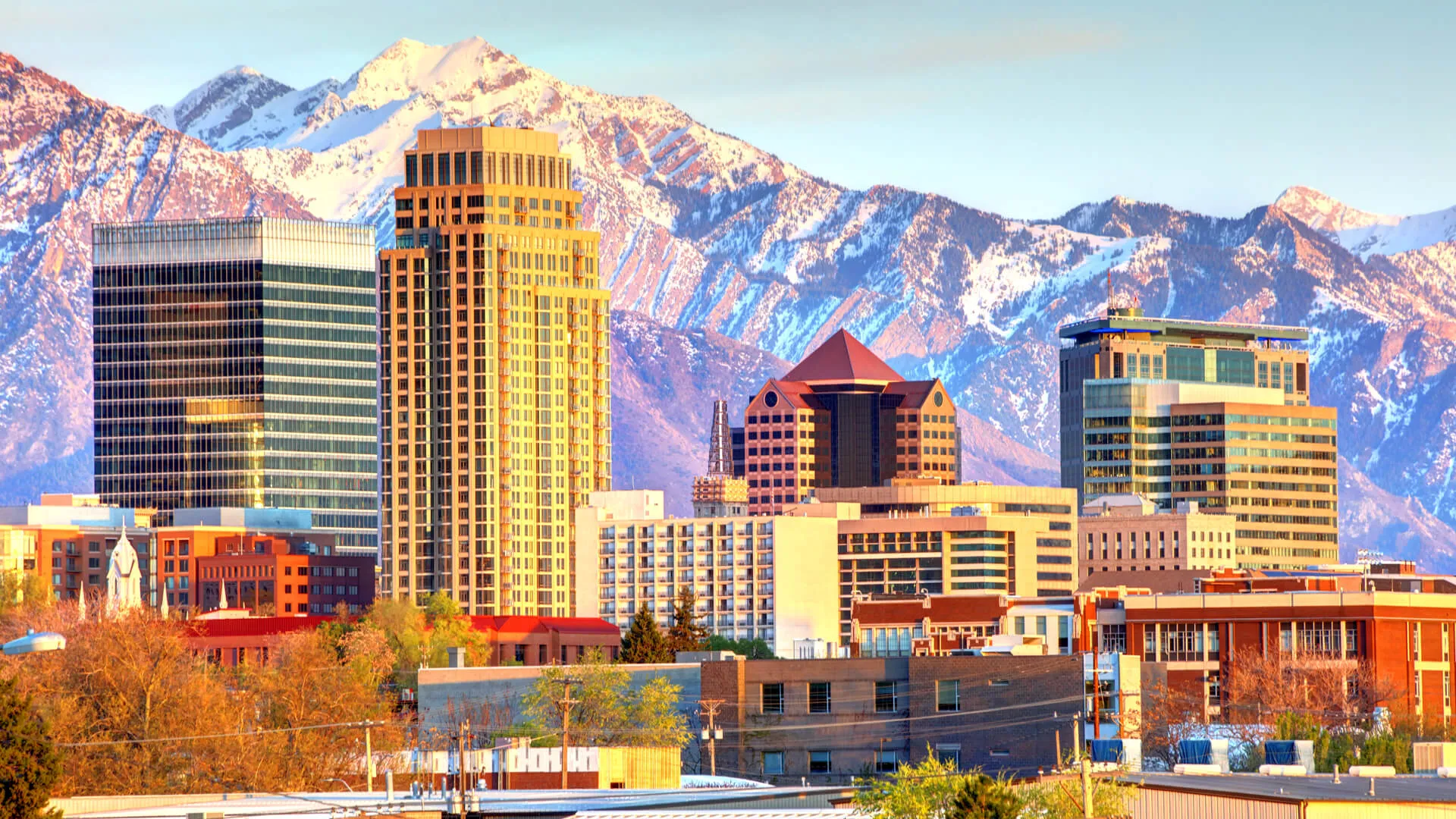 盐湖城是美国的首都和人口最多的城市。