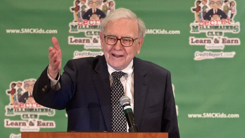 These Are The Stocks Warren Buffett Bought And Sold In 2019 ...