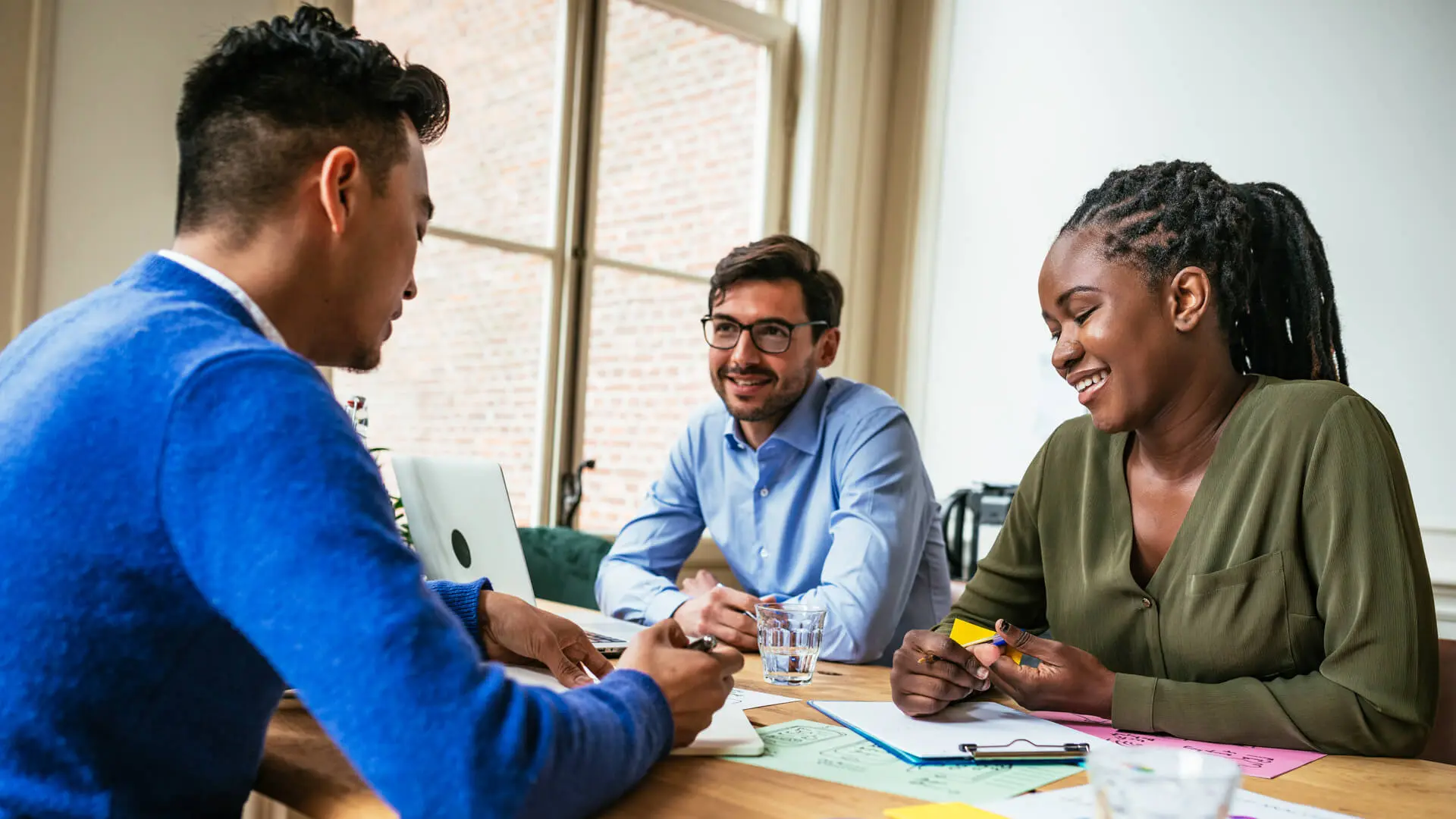 Is Investing With a Discount Broker the Right Option for You?