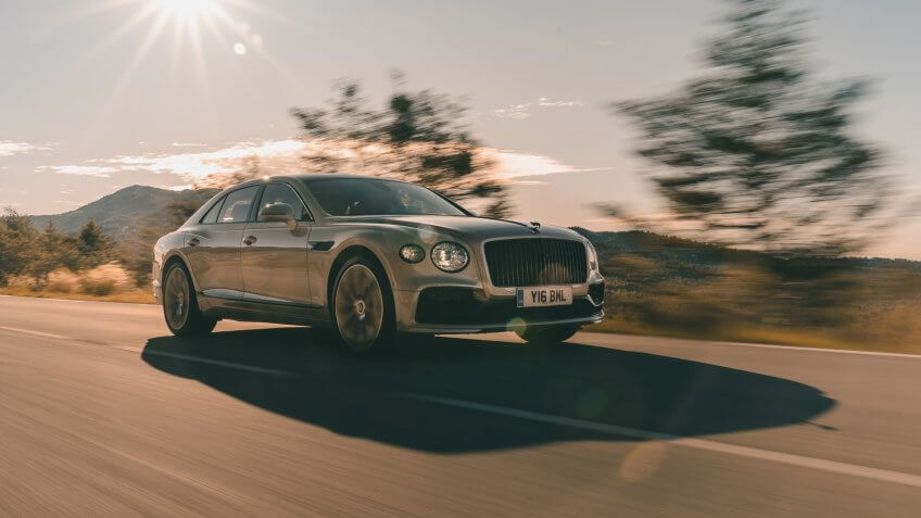 Bentley Flying Spur Monaco White Sand.