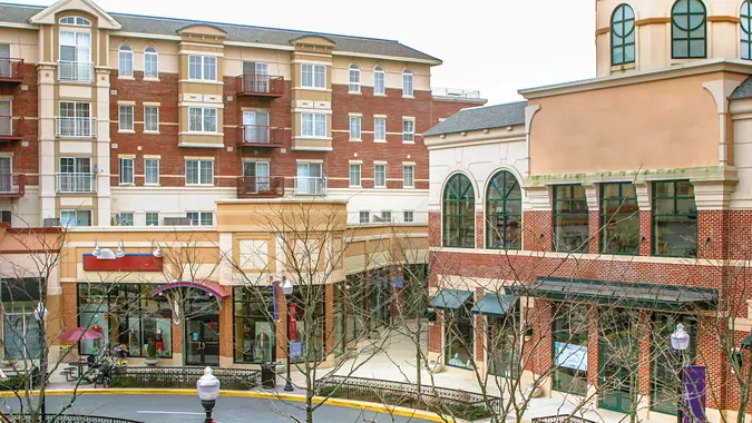 Scenery of the shopping street in Fairfax, Virginia.