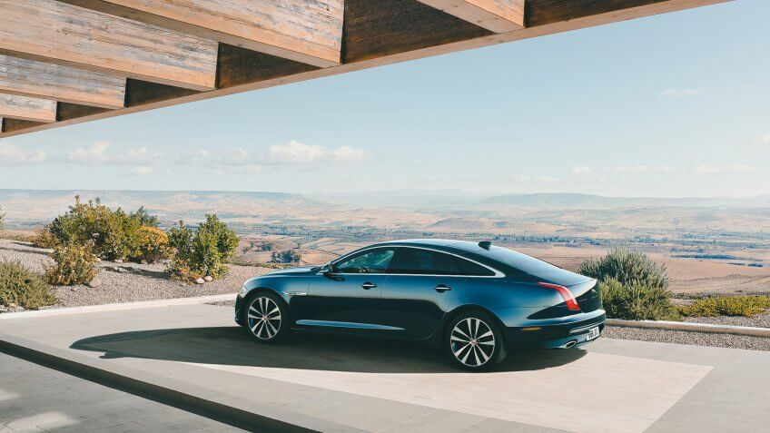 Jaguar XJ50 MY19.