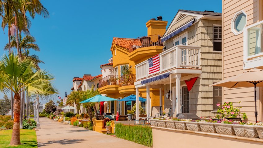 Long Beach beach house, Naples - Long Beach, California, Naples Island, patio set, patio furniture, outdoors furniture.