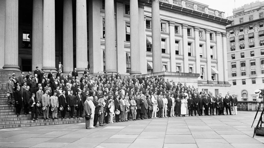 1915 U.S. Treasury Building