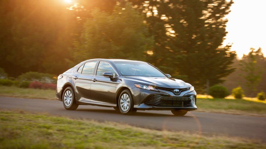 2018 Toyota Camry Hybrid Sedan