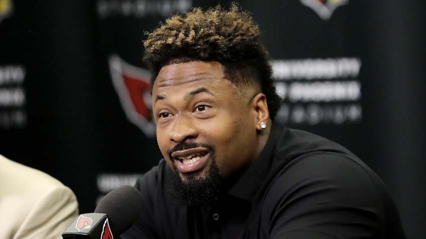 Darnell Dockett speaks after signing a one-day contract with the Arizona CardinalsDarnell Dockett signs with the Arizona Cardinals, Tempe, USA - 25 Jul 2016Ariz.