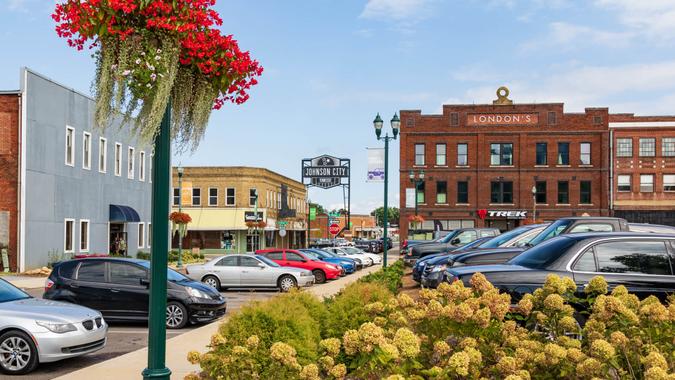 JOHNSON CITY, TN, USA-9/30/18: Downtown image showing intersection of Market and Commerce.