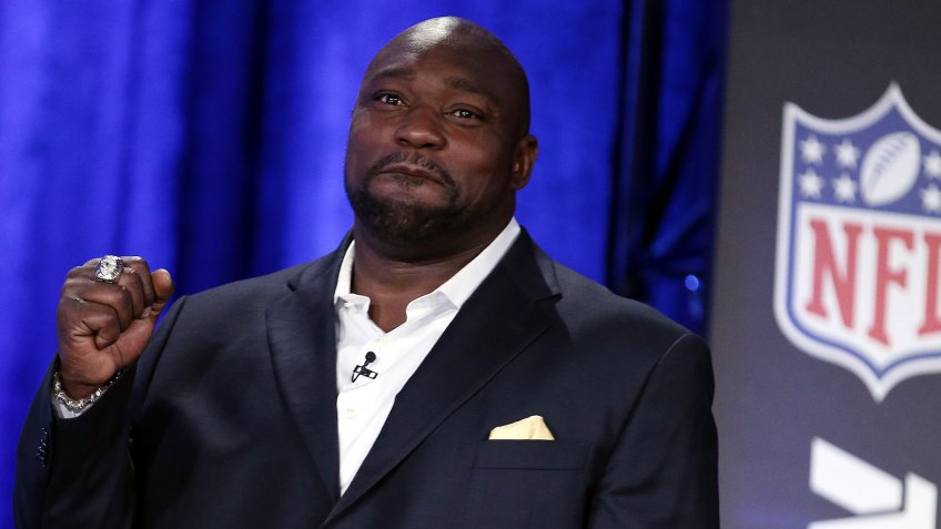 Warren Sapp Former Defensive Tackle For the Tampa Bay Buccaneers Walks on Stage After Being Announced As an Inductee in the 2013 Pro Football Hall of Fame Before the Super Bowl in New Orleans Louisiana Usa on 02 February 2013 the 2013 Super Bowl Will Be Held at the Mercedes-benz Superdome in New Orleans on 03 February 2013 United States New OrleansUsa Nfl Super Bowl - Feb 2013.