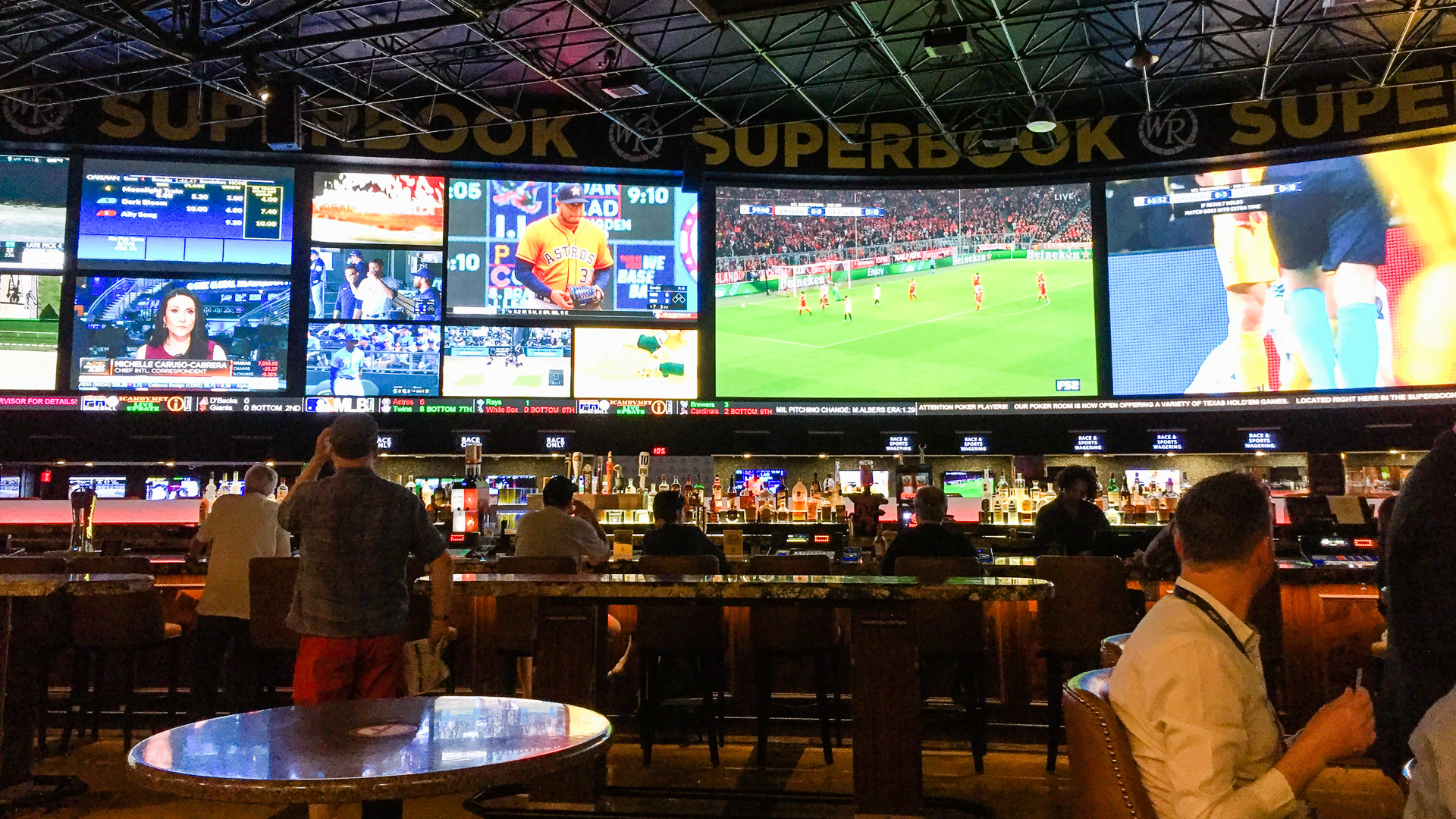 which las vegas sportsbooks have live betting