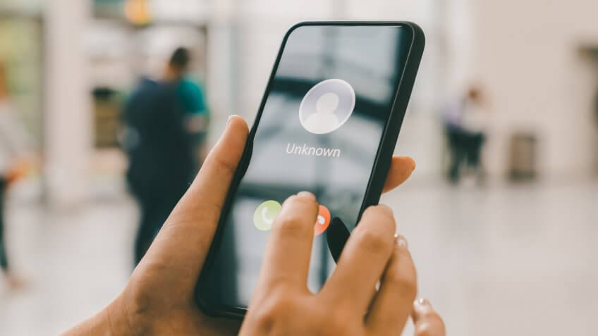 unknown caller smartphone