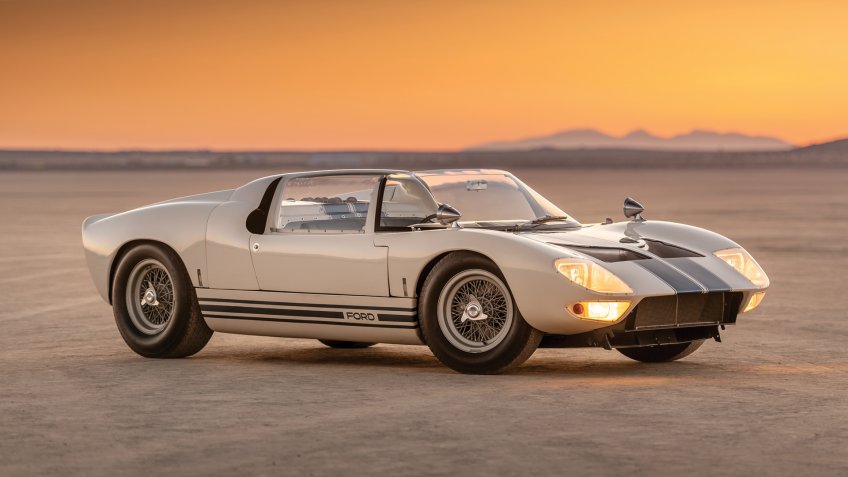 1965 Ford GT40 Roadster Prototype