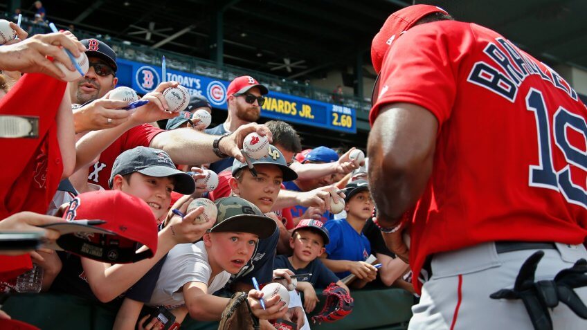 Fans clamor for autographs from Boston Red Sox's Jackie Bradley Jr.