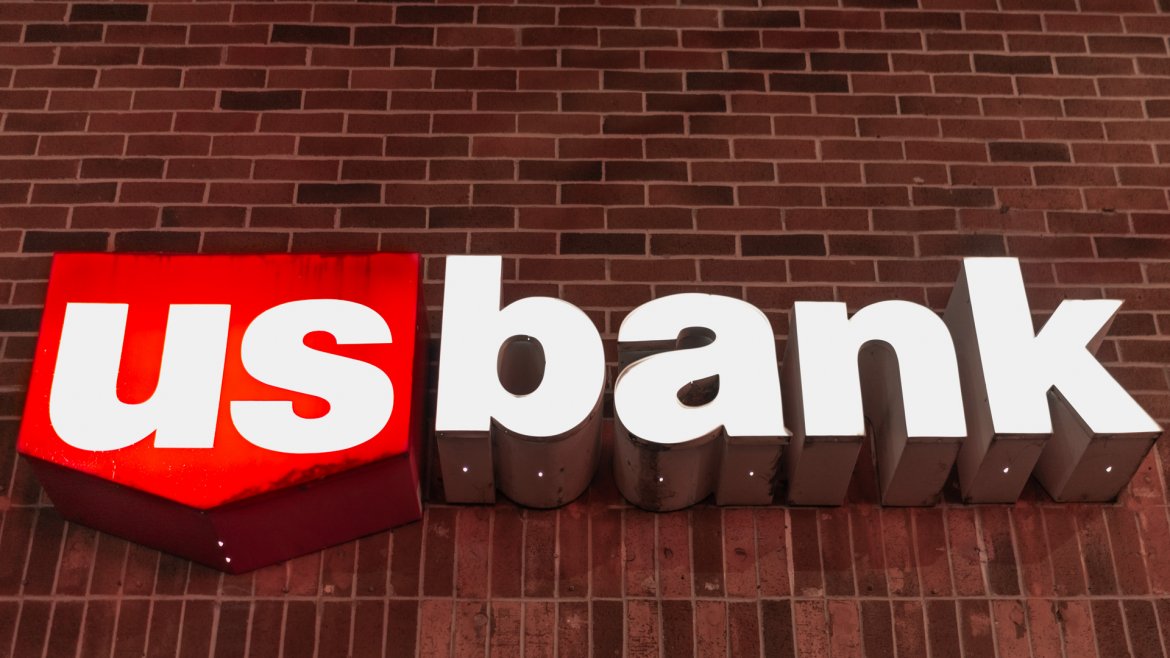 Us Bank Opens