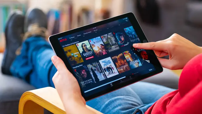 8 Ways To Get Paid To Watch Netflix in 2024
