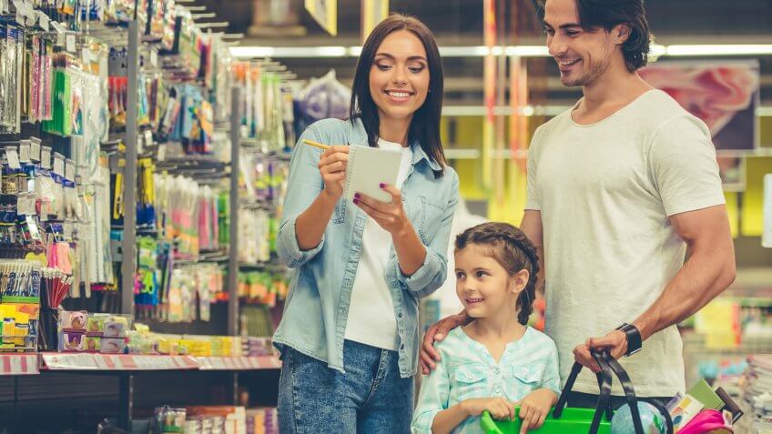 family shopping for school supplies