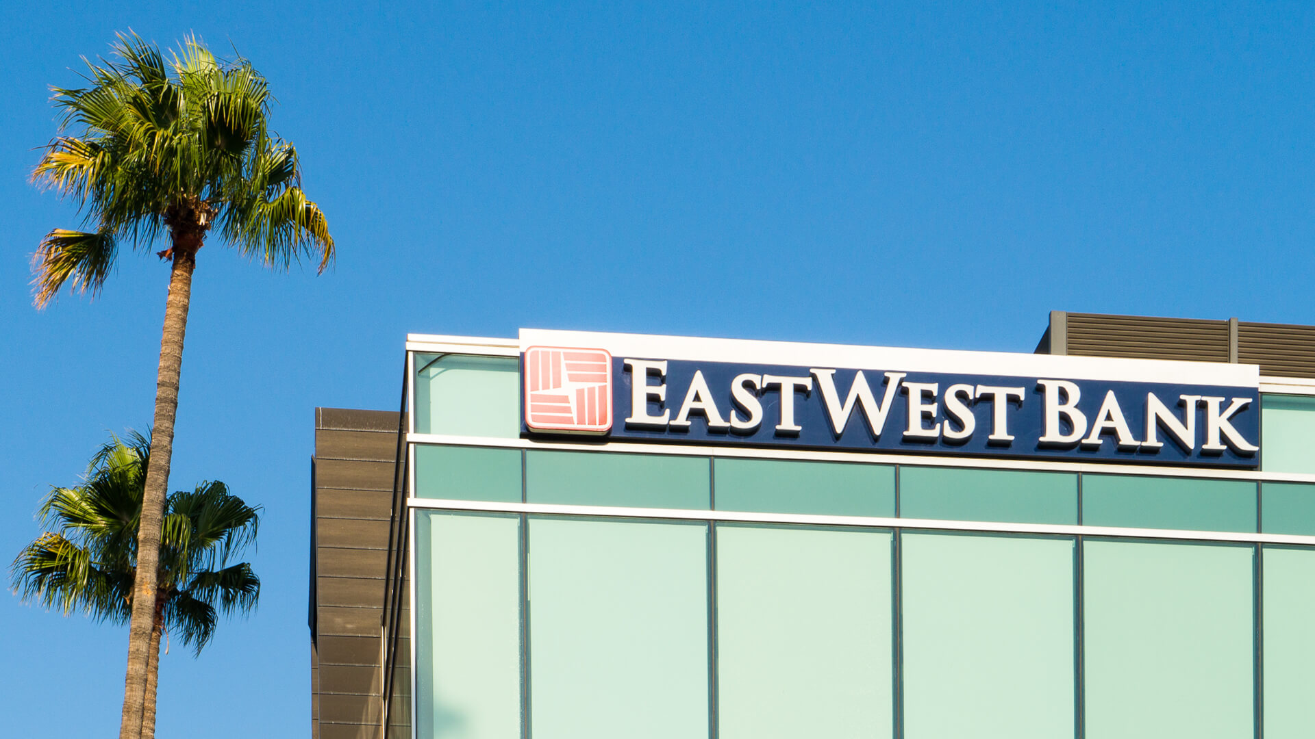 East West Bank Review: Global Banking With Local Reach