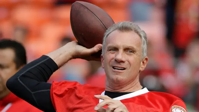 Joe Montana Hall of Fame quarterback Joe Montana warms up before the "Legends of Candlestick" flag football game, in San Francisco.