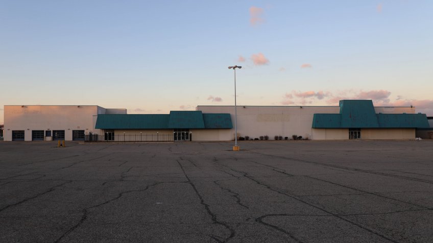 Logansport, Indiana / USA - 12/4/2019: Old Sears retail store located in the Logansport Mall.