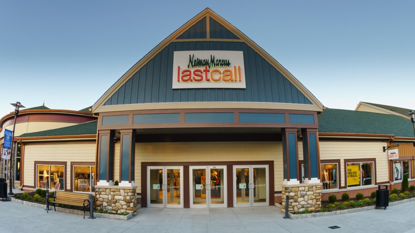 WOODBURY, NEW YORK - OCT 26 : Neiman Marcus Last Call factory outlet store at Woodbury Common Premium Outlet on Oct 26, 2016 in Woodbury, New York, USA.