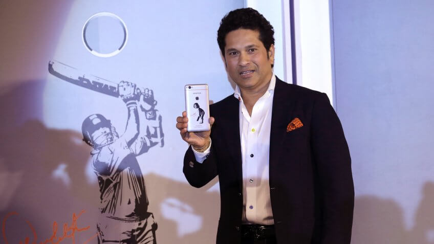 Sachin Tendulkar New smartphone Smartron srt.