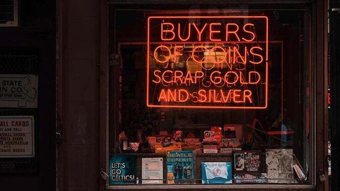 open Pawn-shop-PSyRo2P2Qbs-unsplash