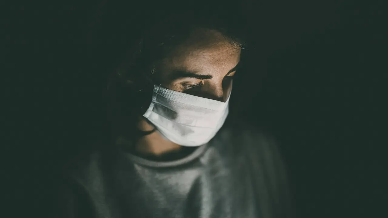 woman with face mask during coronavirus